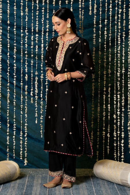 Shop_Maison Shefali_Black Chanderi Silk, Cotton Embroidery Split V-neck Ragini Kurta Set _Online_at_Aza_Fashions