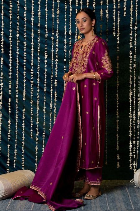 Buy Maison Shefali Purple Chanderi Silk, Modal Embroidery, Zari Split V-neck Ratti Hand Kurta Set Online at Aza Fashions Buy_Maison Shefali_Purple Chanderi Silk, Modal Embroidery, Zari Split V-neck Ratti Hand Kurta Set _Online_at_Aza_Fashions