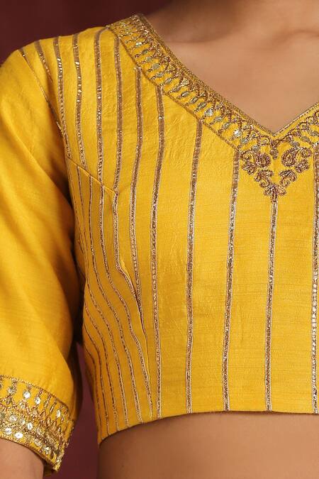 Buy_Weaver Story_Yellow Muslin Gota Patti, Zari V-neck Handloom Hand Embroidered Blouse _Online_at_Aza_Fashions