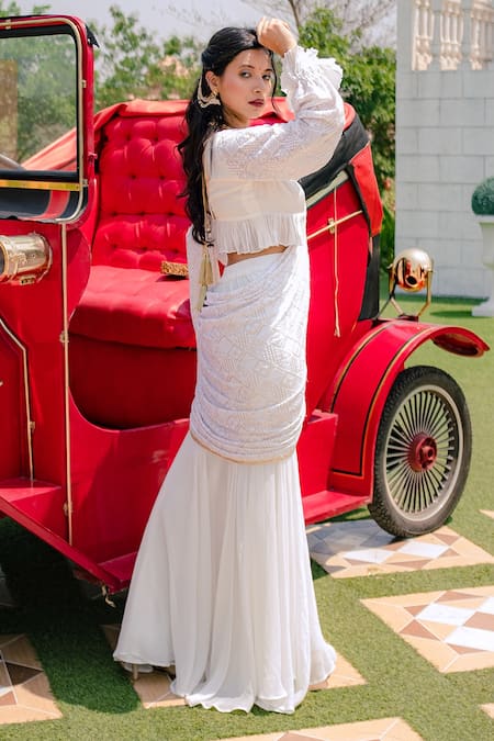 Buy_Monk & Mei By Sonia Anand_White Georgette Embroidery V-neck Madhubala Pre-draped Fish-cut Saree Set _Online_at_Aza_Fashions