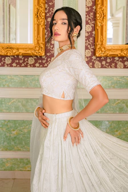 Monk & Mei By Sonia Anand_White Georgette Embroidery V-neck Floral Chikankari Lehenga Set _Online_at_Aza_Fashions