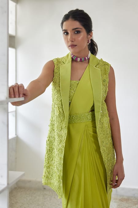 Mishru_Green Organza Embroidered 3d Flower Jacket Notched Lapel Irine Saree Set _Online_at_Aza_Fashions
