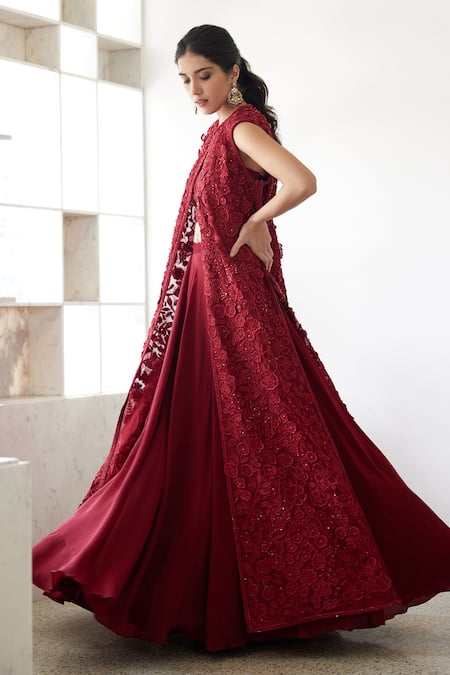 Mishru_Red Organza Embroidery Round Neck Ember 3d Floral Jacket Lehenga Set _Online_at_Aza_Fashions