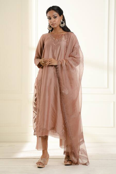 Omana By Ranjana Bothra Beige Chanderi, Organza Embroidery, Tassels Boat Neck Farah Placement Kurta Set Online at Aza Fashions Omana By Ranjana Bothra_Beige Chanderi, Organza Embroidery, Tassels Boat Neck Farah Placement Kurta Set _Online_at_Aza_Fashions