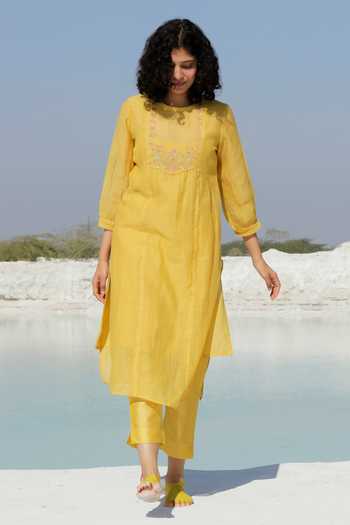 Tatwa_Yellow Handloom Cotton, Viscose, Silk Embroidery Chanderi Zari Kurta And Pant Set _Online_at_Aza_Fashions