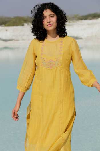 Buy_Tatwa_Yellow Handloom Cotton, Viscose, Silk Embroidery Chanderi Zari Kurta And Pant Set _Online_at_Aza_Fashions