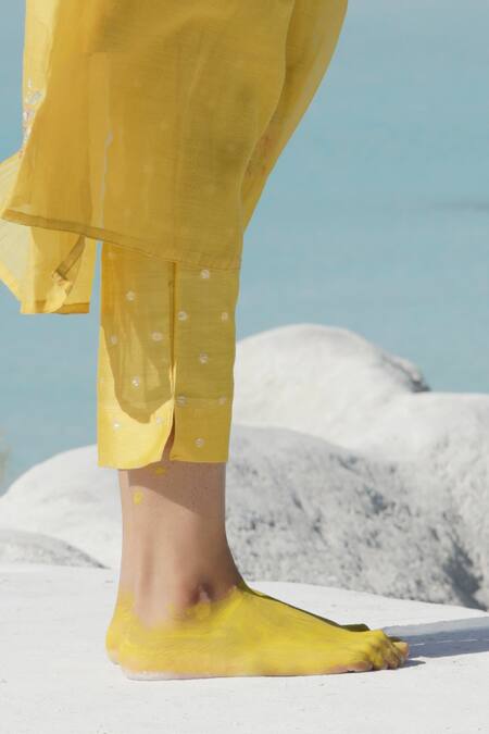 Tatwa Yellow Handloom Cotton, Viscose, Silk Chanderi Pintuck Kurta And Pant Set Online at Aza Fashions Tatwa_Yellow Handloom Cotton, Viscose, Silk Chanderi Pintuck Kurta And Pant Set_Online_at_Aza_Fashions