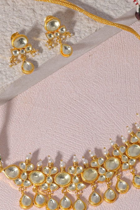 Namasya_White Pearls Geometric Kundan Embellished Choker Necklace Set _Online_at_Aza_Fashions