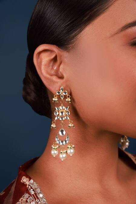 Buy_Namasya_White Pearls, Diamonds Kundan Embellished Necklace And Earrings Set _Online_at_Aza_Fashions