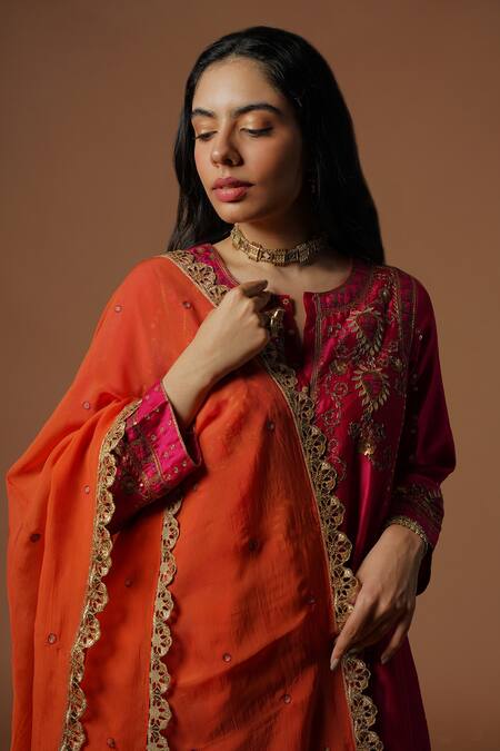 Buy OMI Pink Silk, Chanderi Embroidery, Zari V-neck Floral Flared Kurta Set Online at Aza Fashions Buy_OMI_Pink Silk, Chanderi Embroidery, Zari V-neck Floral Flared Kurta Set _Online_at_Aza_Fashions
