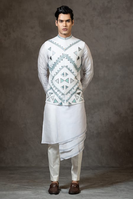 PAARSH Blue Bamboo, Cotton Mirrors, Embroidery Geometric Work Bundi Set Online at Aza Fashions PAARSH_Blue Bamboo, Cotton Mirrors, Embroidery Geometric Work Bundi Set _Online_at_Aza_Fashions