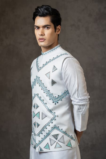 Buy PAARSH Blue Bamboo, Cotton Mirrors, Embroidery Geometric Work Bundi Set Online at Aza Fashions Buy_PAARSH_Blue Bamboo, Cotton Mirrors, Embroidery Geometric Work Bundi Set _Online_at_Aza_Fashions