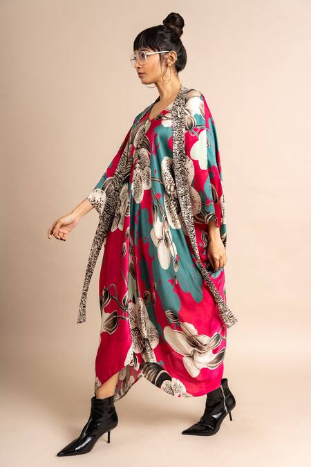 Nupur Kanoi_Magenta Satin Embroidery V-neck Floret Print Kaftan _at_Aza_Fashions