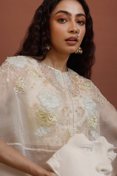 Neha Poddar_Ivory Cape Organza Embroidery And Embellished 3d Floral & Wide Leg Pant Set _Online_at_Aza_Fashions