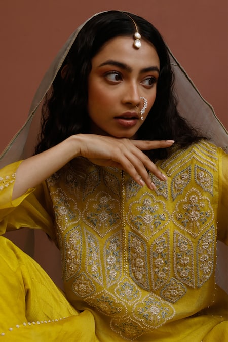 Neha Poddar_Yellow Kurta And Dupatta Organza & Pants Summer Silk Embroidery Dori Yoke Set _Online_at_Aza_Fashions