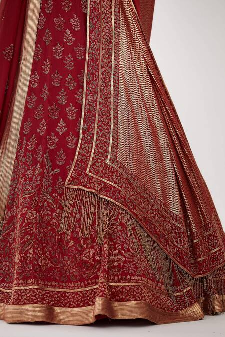 Nakul Sen_Red Chiffon Cut Work Plunge Neck Cutdana Embroidered Bridal Lehenga Set_Online_at_Aza_Fashions