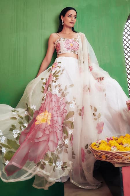 Neha Saxena_White Pure Silk Organza Hand Painted Embroidered Blouse Lehenga Set  _Online_at_Aza_Fashions