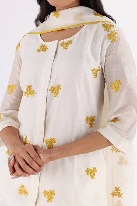 Shop_Nakita Singh_White Chanderi Silk, Organza Embroidery Round Neck Thread Kurta Palazzo Set_Online_at_Aza_Fashions