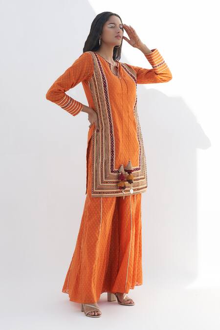 Nadima Saqib Orange Chanderi, Jacquard Embroidery Split V-neck Mirror And Resham Kurta Online at Aza Fashions Nadima Saqib_Orange Chanderi, Jacquard Embroidery Split V-neck Mirror And Resham Kurta _Online_at_Aza_Fashions