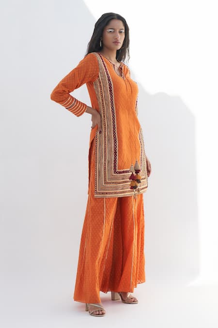 Buy Nadima Saqib Orange Chanderi, Jacquard Embroidery Split V-neck Mirror And Resham Kurta Online at Aza Fashions Buy_Nadima Saqib_Orange Chanderi, Jacquard Embroidery Split V-neck Mirror And Resham Kurta _Online_at_Aza_Fashions
