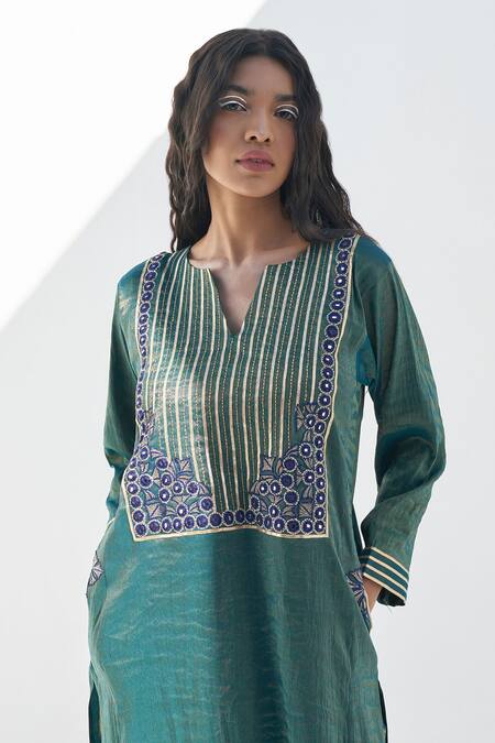 Shop_Nadima Saqib_Green Tissue Mirrors, Zari, Embroidery Split V-neck Yoke Kurta _Online_at_Aza_Fashions