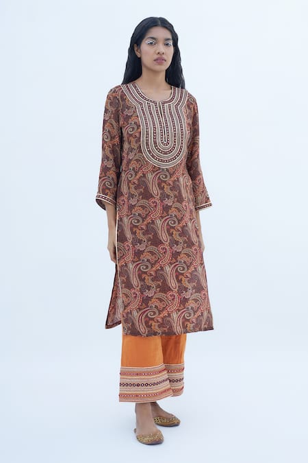 Nadima Saqib Brown Crepe Mirrors, Zari, Embroidery Collared And Paisley Print Kurta at Aza Fashions Nadima Saqib_Brown Crepe Mirrors, Zari, Embroidery Collared And Paisley Print Kurta _at_Aza_Fashions