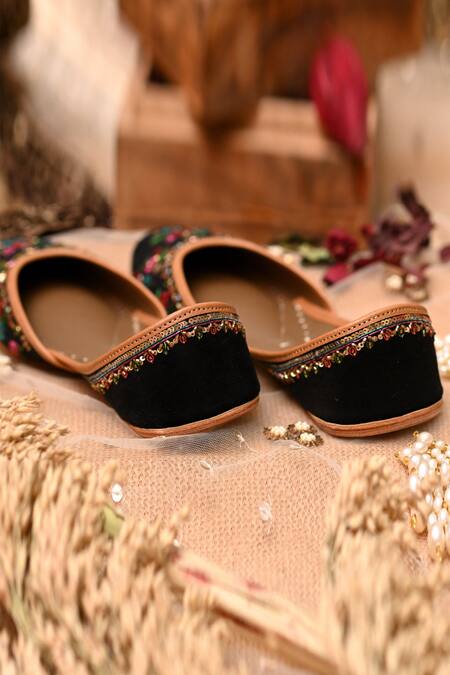 Coral Haze_Black Shay Velvet Embroidered Juttis_Online_at_Aza_Fashions