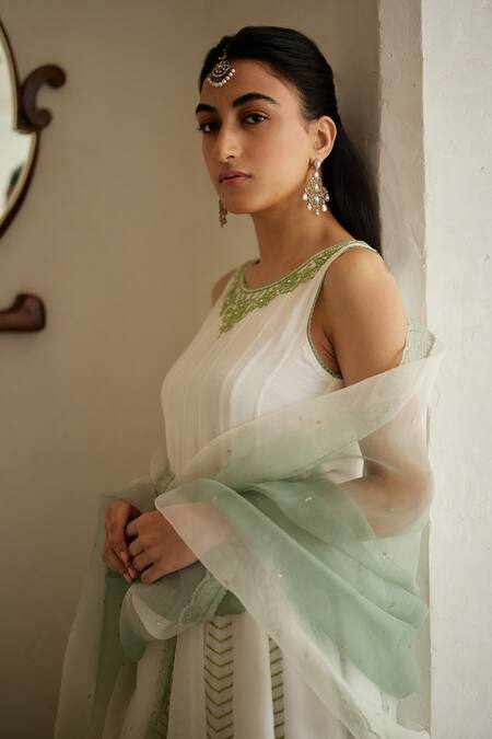 Label Nimbus_Ivory Georgette Hand Embroidered Salli Round Kurta Sharara Set_Online_at_Aza_Fashions