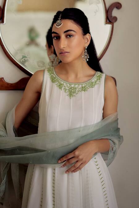 Buy_Label Nimbus_Ivory Georgette Hand Embroidered Salli Round Kurta Sharara Set_Online_at_Aza_Fashions