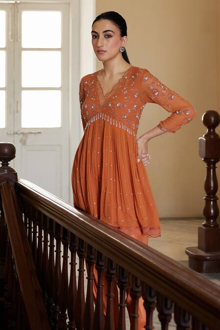 Buy_Label Nimbus_Orange Kurta  Chanderi Hand Embroidered Salli V Neck Peplum And Dhoti Pant Set_Online_at_Aza_Fashions