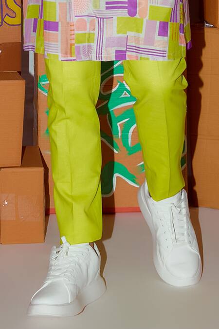 Buy_Nirmooha_Multi Color Muslin, Linen Geometric Print Kurta Set _Online_at_Aza_Fashions