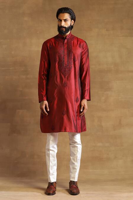 Raghavendra Rathore Jodhpur_Maroon Silk Floral Pattern Embroidered Kurta _Online_at_Aza_Fashions