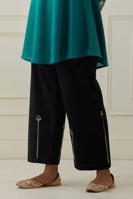 Buy Kamaltaas Green Kurta Chanderi Silk, Lining Mulmul, Pant Cotton Flax And Flared Set Online at Aza Fashions Buy_Kamaltaas_Green Kurta Chanderi Silk, Lining Mulmul, Pant Cotton Flax And Flared Set _Online_at_Aza_Fashions