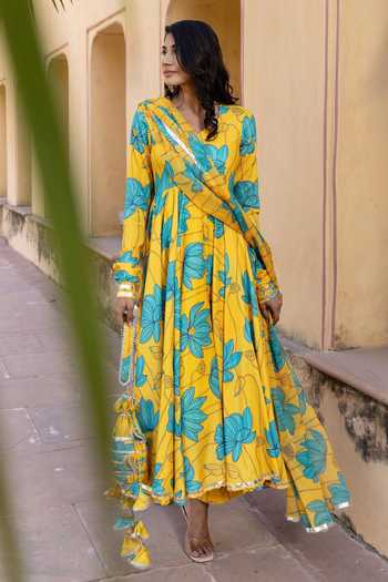 Pomcha Jaipur_Yellow Muslin, Chiffon Gota Patti, Carnation Floral Print Anarkali Pant Set _Online_at_Aza_Fashions