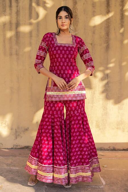 Buy_Pomcha Jaipur_Pink Cotton Embroidery, Gota Patti Square Neck Floral Print Kurta Sharara Set _Online_at_Aza_Fashions