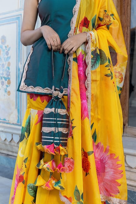 Buy_Pomcha Jaipur_Green Taffeta, Organza Gota Patti, Embroidery Round Border Kurta Sharara Set _Online_at_Aza_Fashions