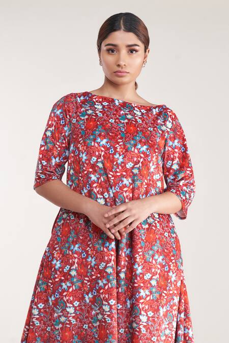 Buy_Pooja Bagaria_Red Velour, Velvet Boat Neck Floral Printed Kurta Set _Online_at_Aza_Fashions
