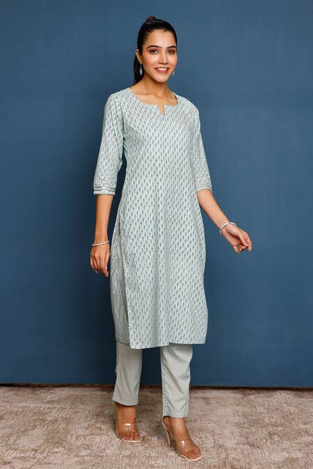 Buy_Pheeta_Green Cotton Embroidery Split V-neck Flower Pattern Kurta And Pant Set_Online_at_Aza_Fashions