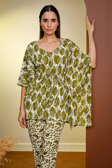Pheeta Green Cotton V-neck Leaf Print Kaftan And Pant Set at Aza Fashions Pheeta_Green Cotton V-neck Leaf Print Kaftan And Pant Set_at_Aza_Fashions