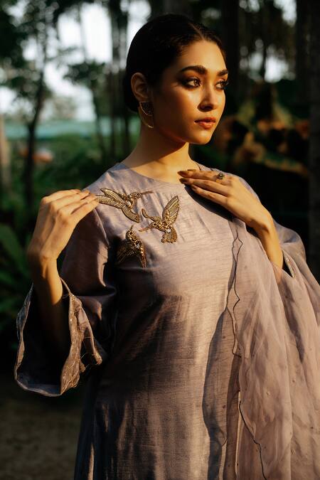 Buy_Label Shristi Chetani_Grey Organza, Dola Silk Round Hand Embroidered Kurta Set _Online_at_Aza_Fashions
