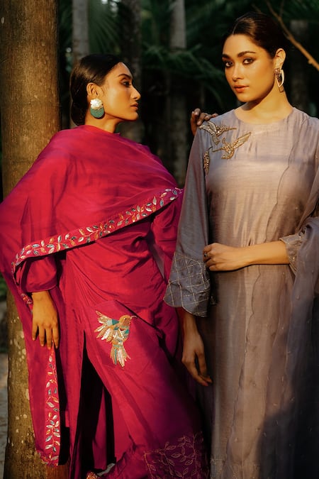 Buy_Label Shristi Chetani_Pink Organza, Dola Silk Round Hand Embroidered A-line Kurta Set _Online_at_Aza_Fashions