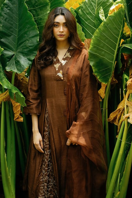 Label Shristi Chetani_Brown Organza, Dola Silk V Neck A-line Kurta Set _Online_at_Aza_Fashions
