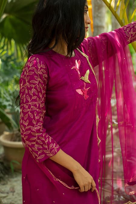 Buy_Label Shristi Chetani_Pink Organza, Dola Silk Round A-line Kurta Set _Online_at_Aza_Fashions