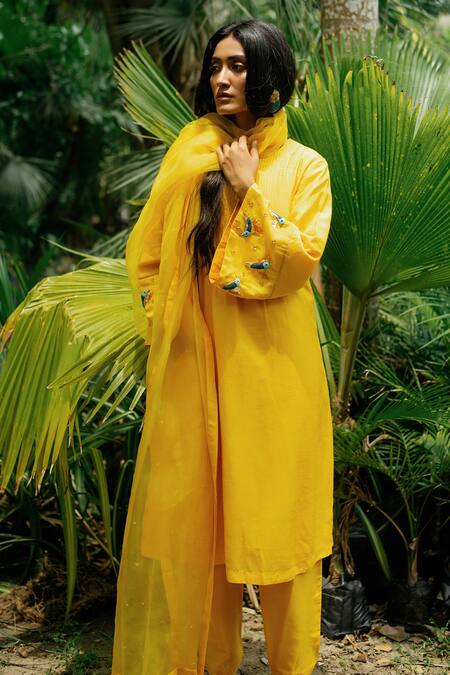 Label Shristi Chetani_Yellow Organza, Dola Silk V Neck A-line Kurta Set _Online_at_Aza_Fashions