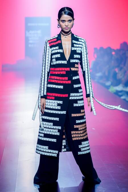 Buy_Shahin Mannan_Black Crepe Solid Flared Pant 