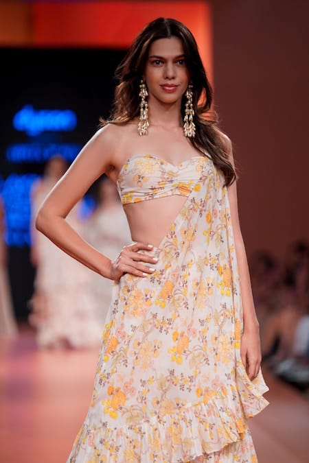 Buy_Arpita Mehta_White Georgette Printed Floral Sweetheart Neck Blouse Gharara Set 