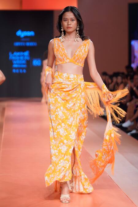 Arpita Mehta_White Crepe, Silk Embroidery V-neck Printed Pleated Blouse Skirt Set_at_Aza_Fashions