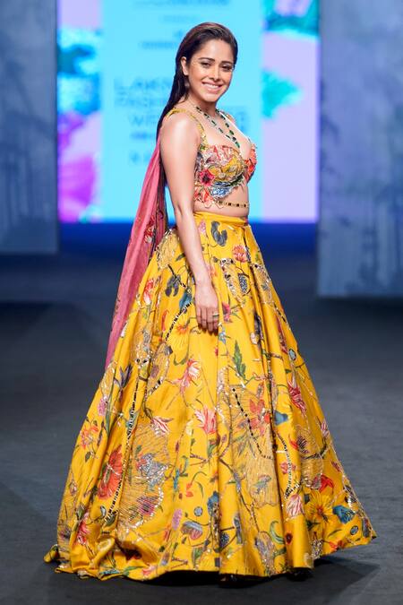 Mahima Mahajan Gold Organza, Satin Embroidery, Cut Work Sweetheart Floral Print Lehenga Set at Aza Fashions Mahima Mahajan_Gold Organza, Satin Embroidery, Cut Work Sweetheart Floral Print Lehenga Set _at_Aza_Fashions