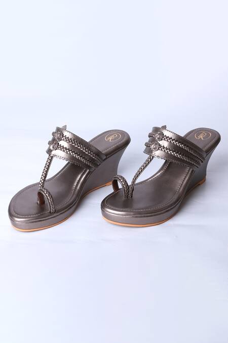Buy Preet Kaur Grey Metallic Kolhapuri Wedges Online at Aza Fashions Buy_Preet Kaur_Grey Metallic Kolhapuri Wedges _Online_at_Aza_Fashions