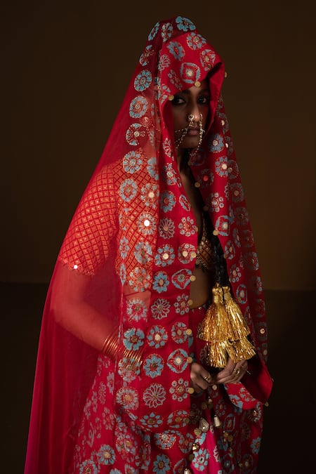 Pooja Rajgarhia Gupta_Fuchsia Organza, Silk Mirrors, Sequins, Fabric Red Ombre Bridal Lehenga Set _Online_at_Aza_Fashions